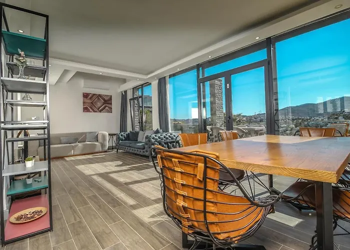 House - Yalikavak Centre, Private Poolouse *